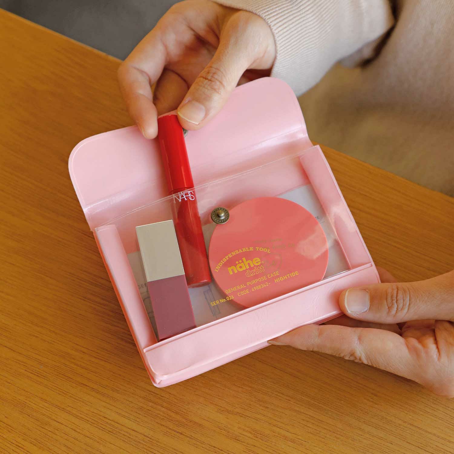 000000000774-01.jpg?size=xxl&w