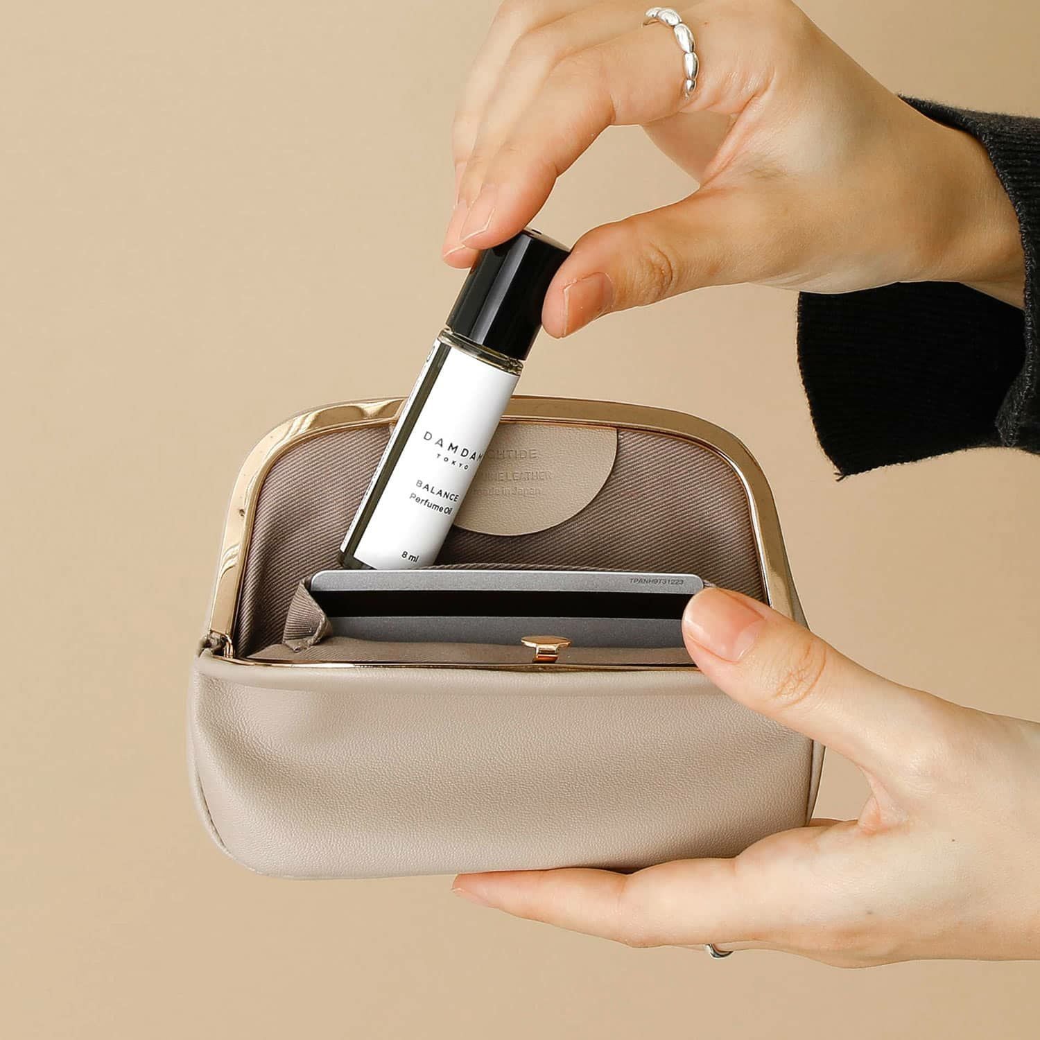 HIGHTIDE ハイタイド | レザーがま口ポーチ M | HIGHTIDE（ハイタイド