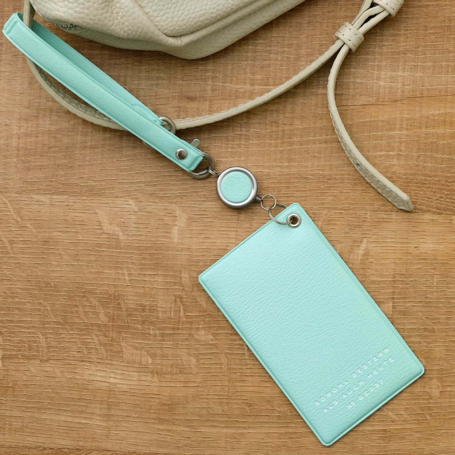 000000008253-17.jpg?size=xxl&w