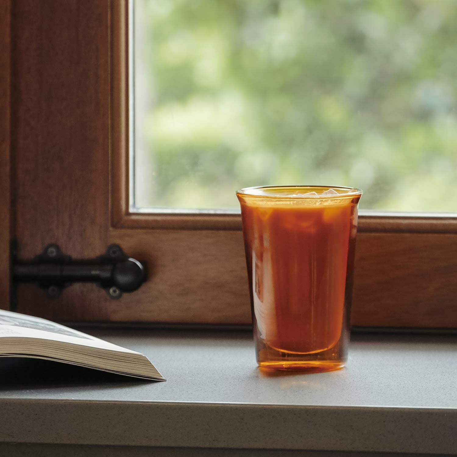 000000008303-06.jpg?size=xxl&w