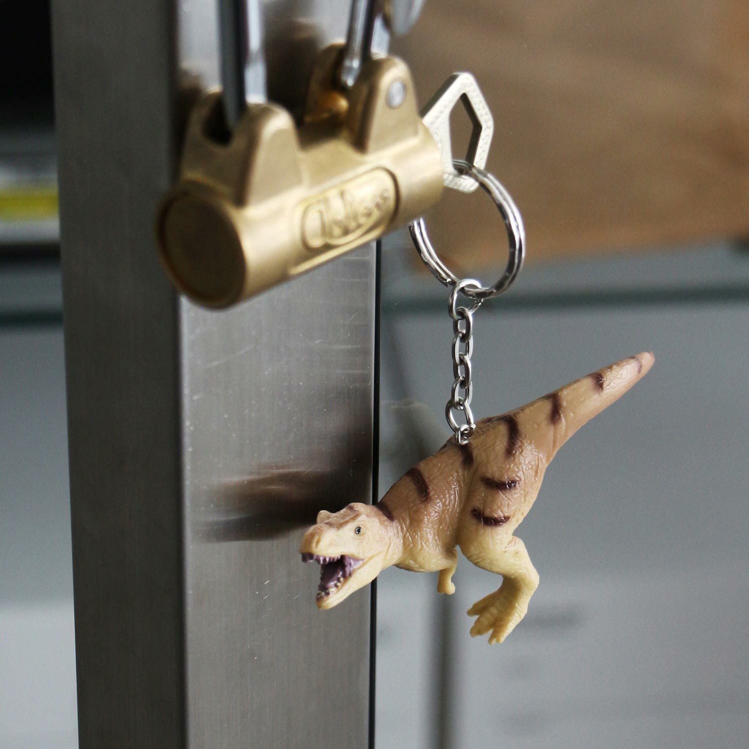 000000008707-09.jpg?size=xxl&w