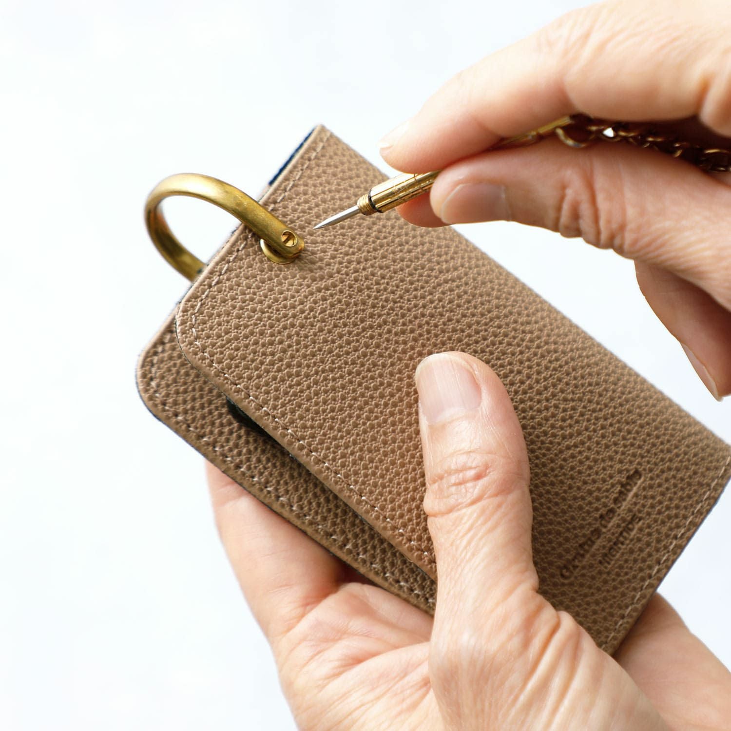 000000008717-08.jpg?size=xxl&w