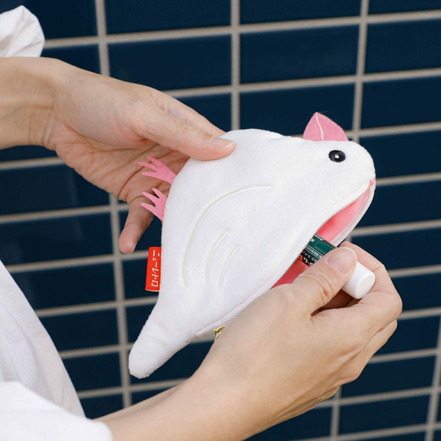 000000009513-06.jpg?size=xxl&w