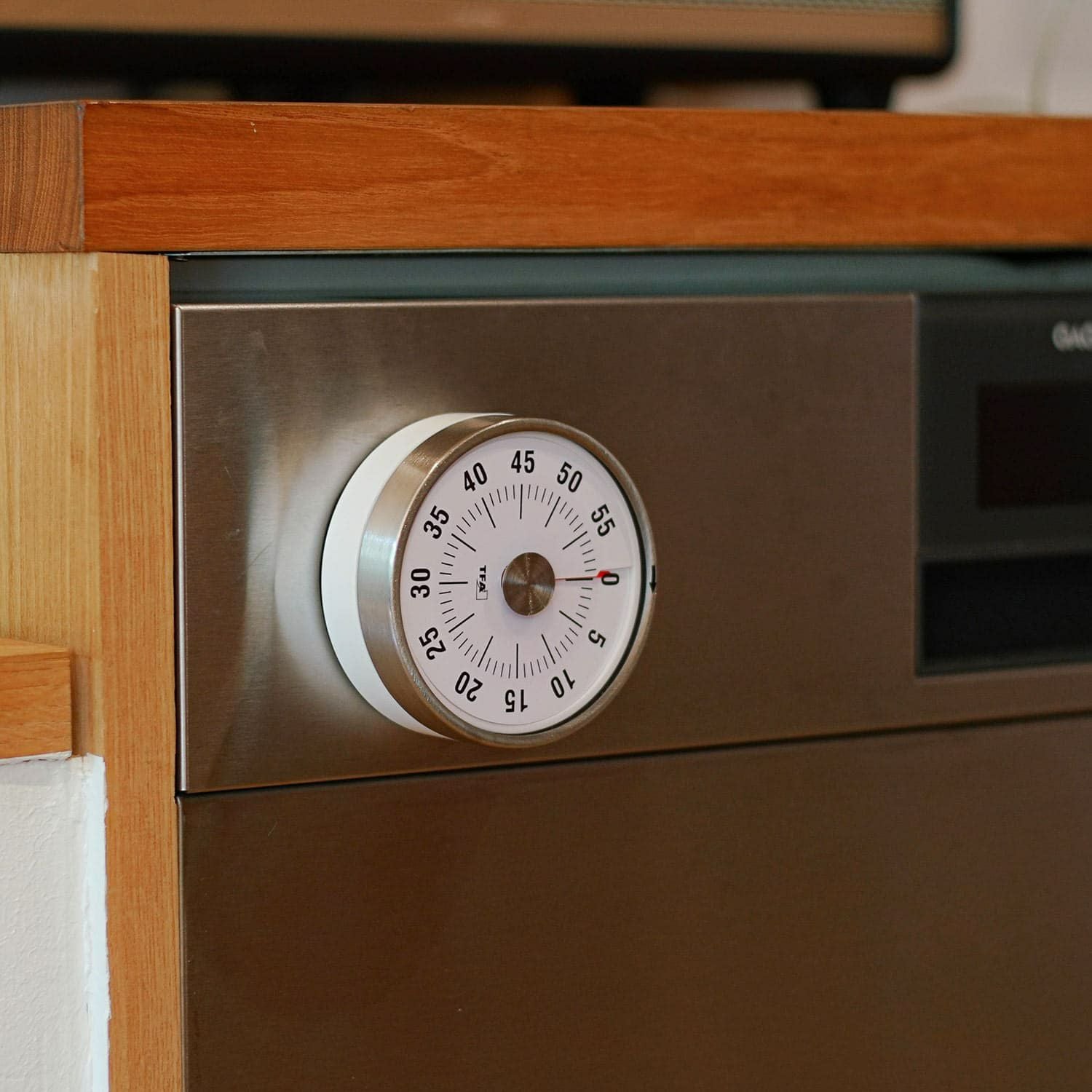 TFA Dostmann TFA ドストマン | Analogue kitchen timer PUCK 38.1028
