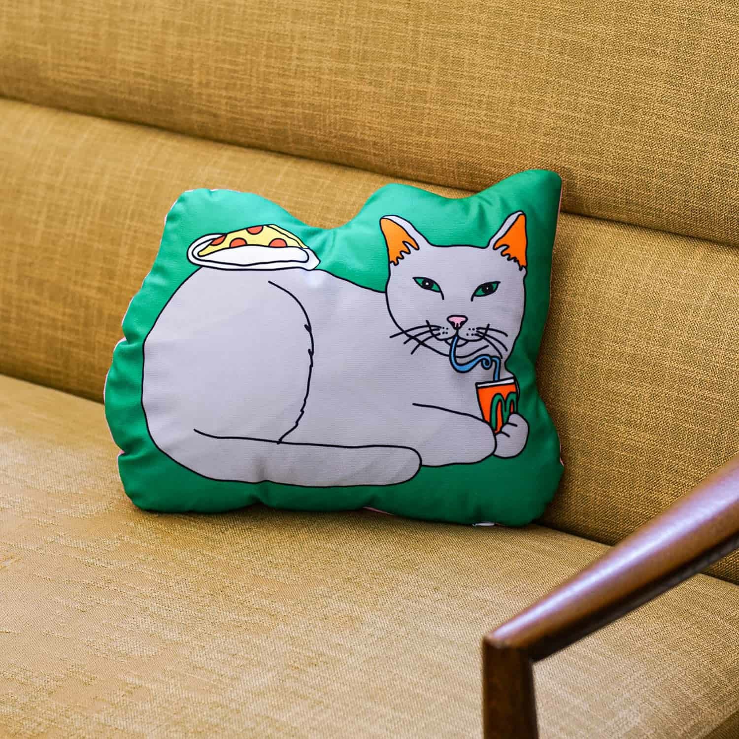 MIDORI KOMATSU Plays with DETAIL INC | The Enjoy C&D Club Cushion