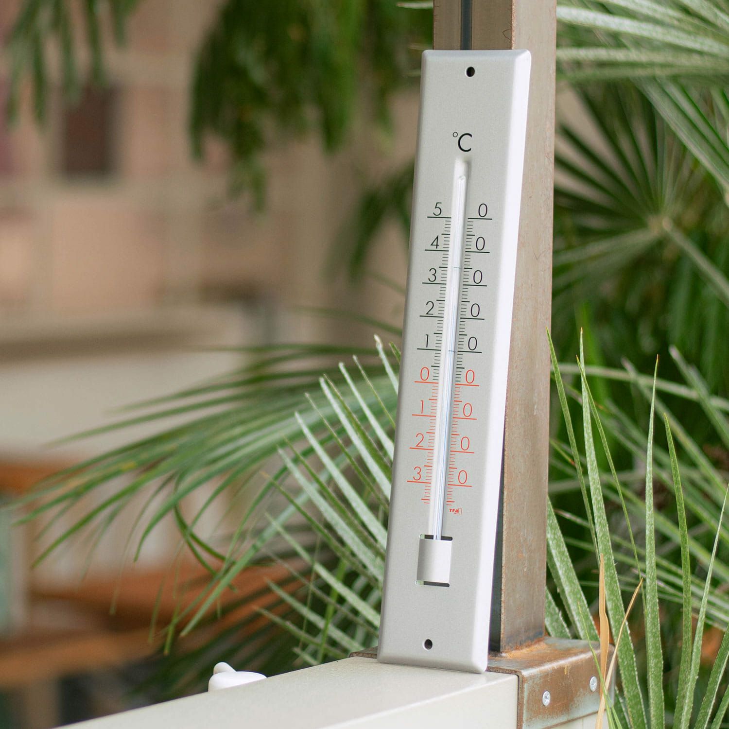 TFA Dostmann TFA ドストマン | Analogue indoor-outdoor thermometer