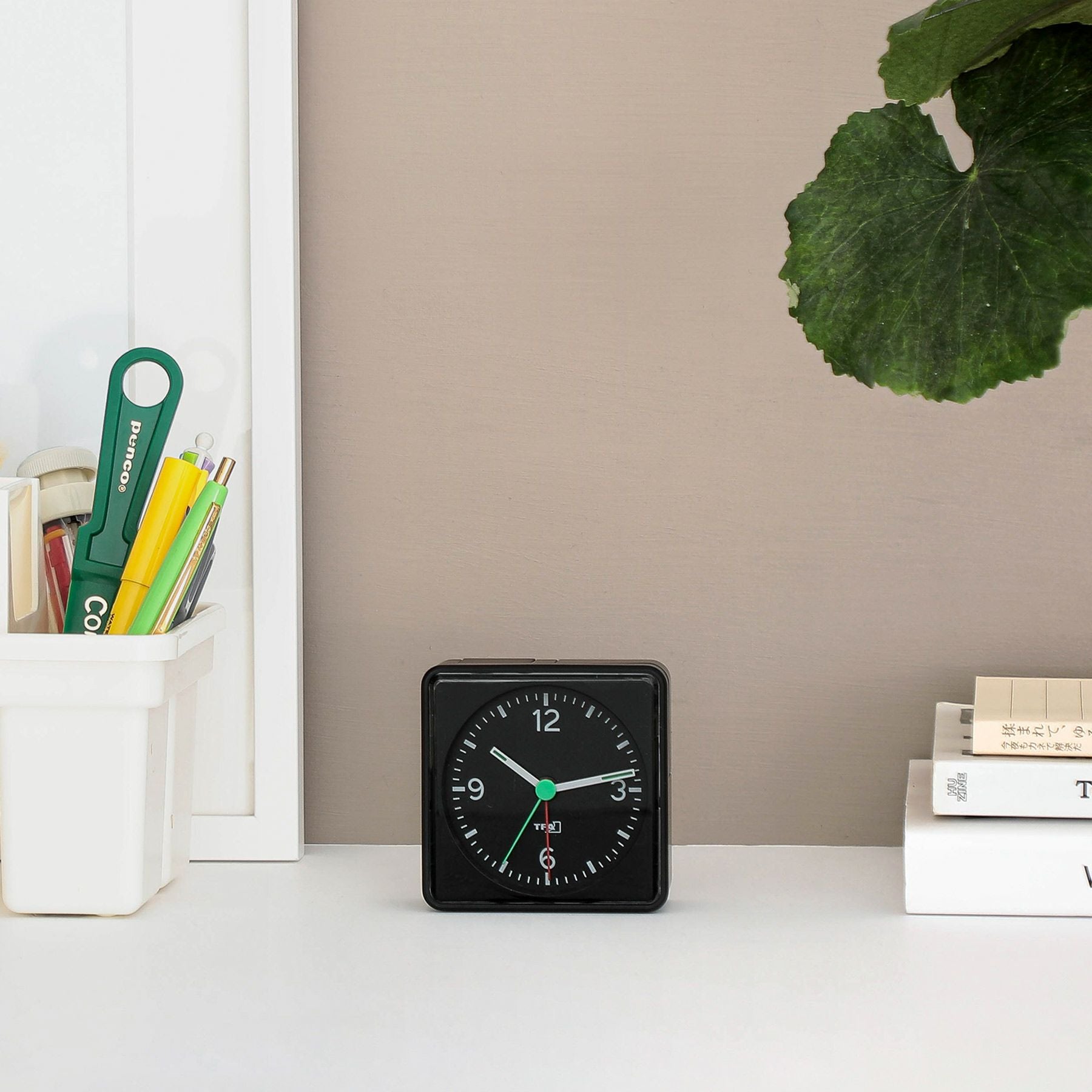 TFA Dostmann TFA ドストマン | Analogue alarm clock PUSH 60.1013