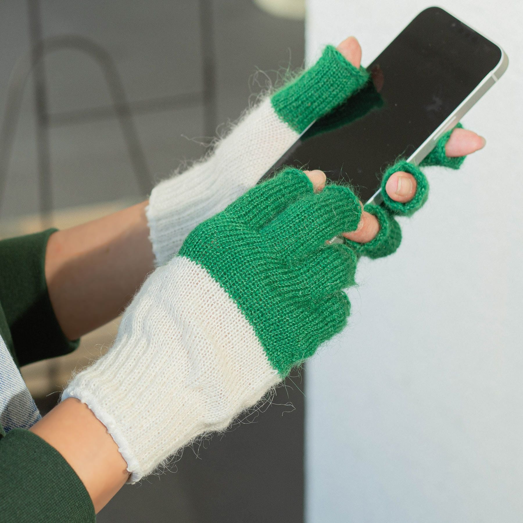 TEMBEA テンベア | FINGERLESS GUNTE MOHAIR フィンガーレス グンテ