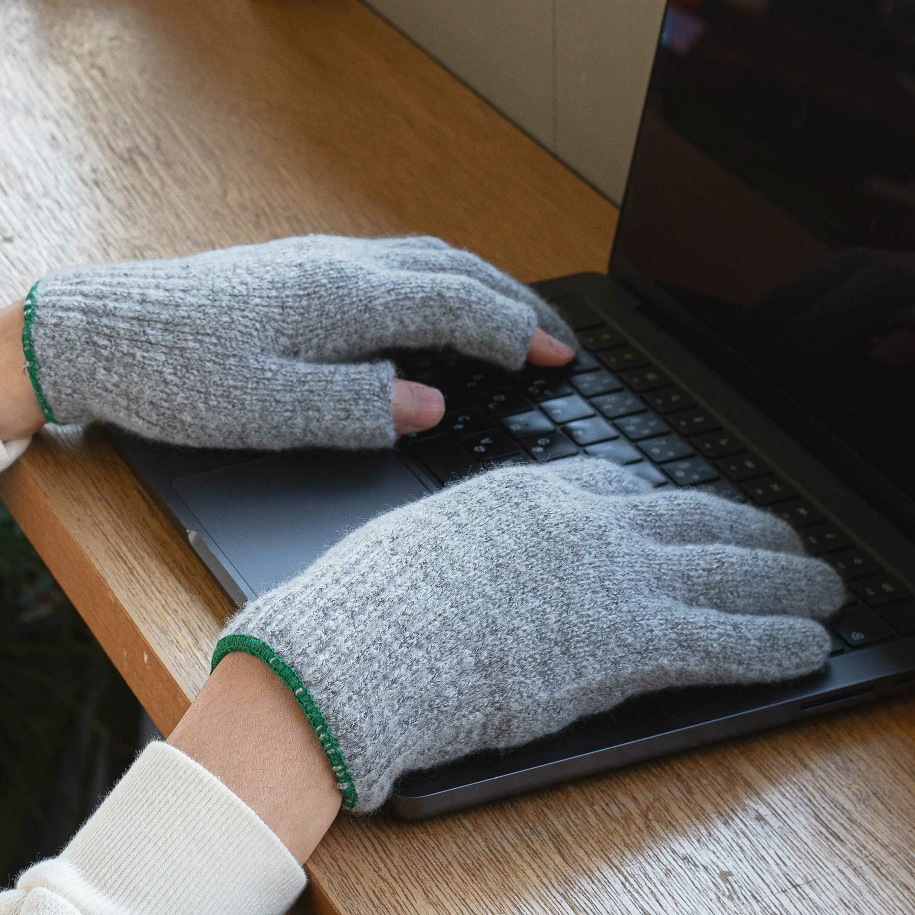 TEMBEA テンベア | 2FINGERLESS GUNTE 2フィンガーレス グンテ